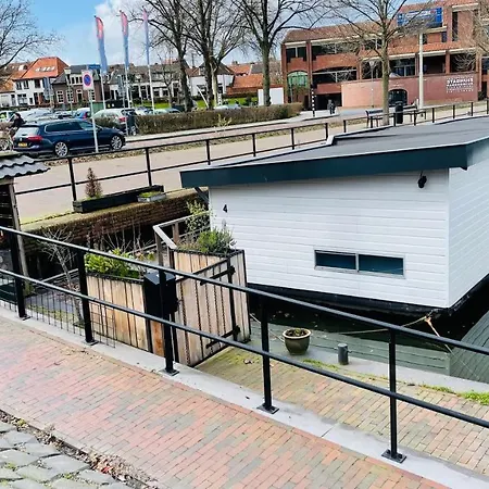 Woonboot 4 * Harderwijk