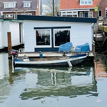 Woonboot 4