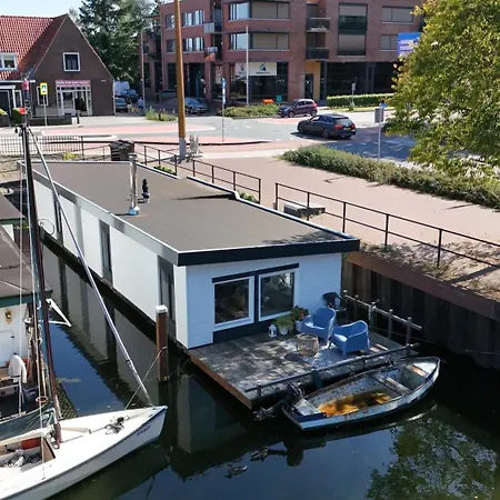 Woonboot 4 Botel Harderwijk