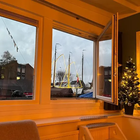 Woonboot 4 Botel *