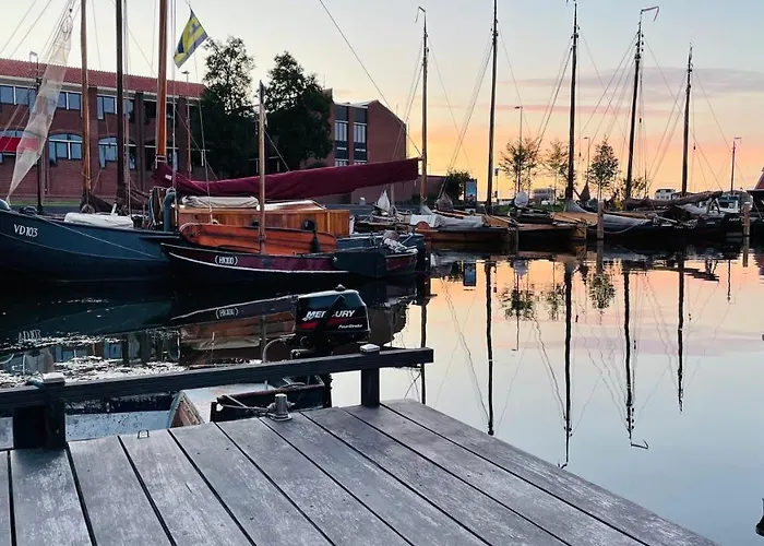 Woonboot 4 Botel Harderwijk