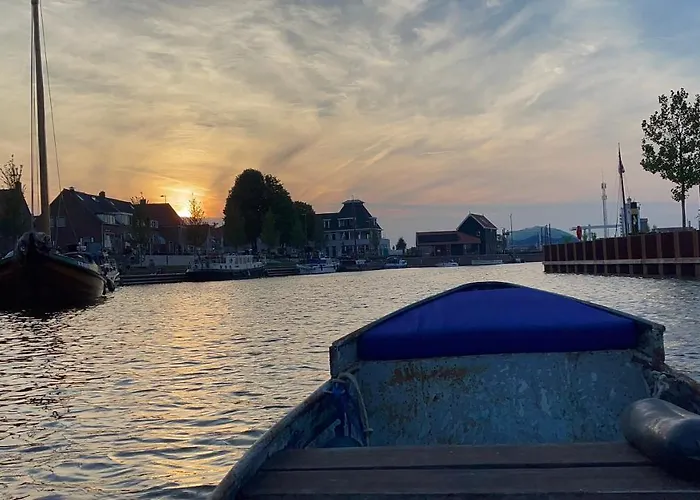 Bateau-hôtel Woonboot 4